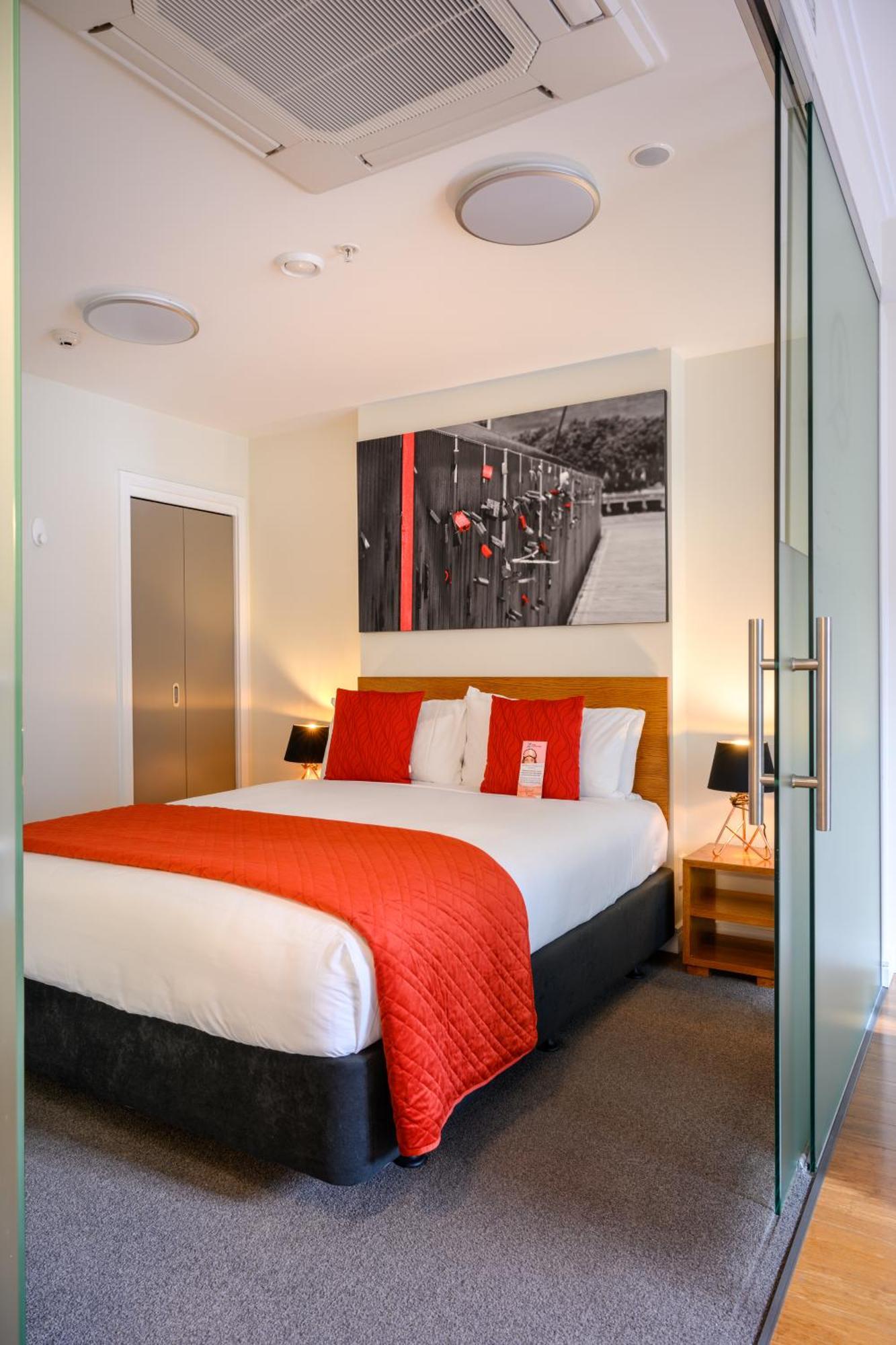 Boulcott Suites Wellington Kültér fotó A bedroom at the hotel