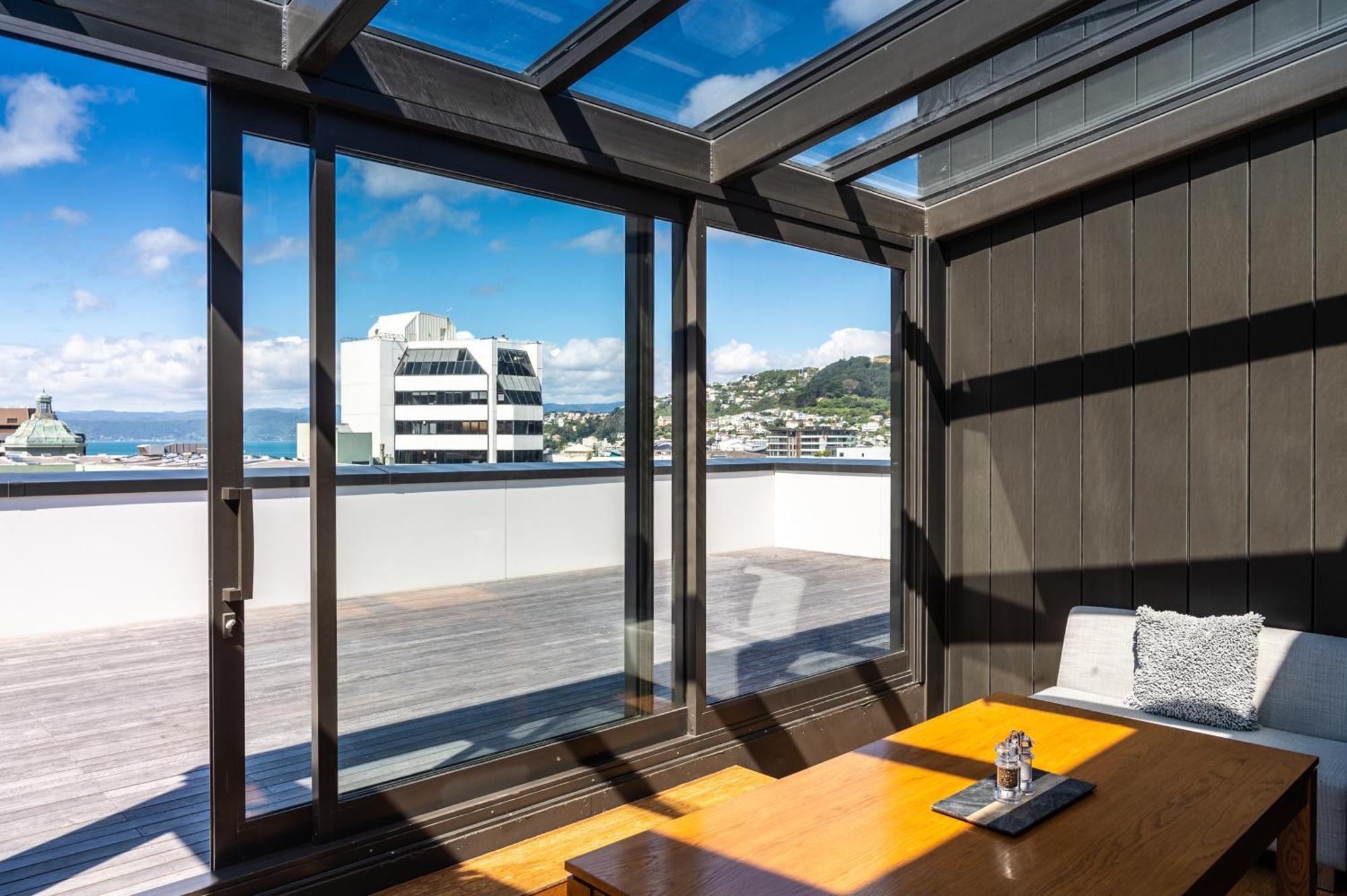 Boulcott Suites Wellington Kültér fotó The Sky Bar