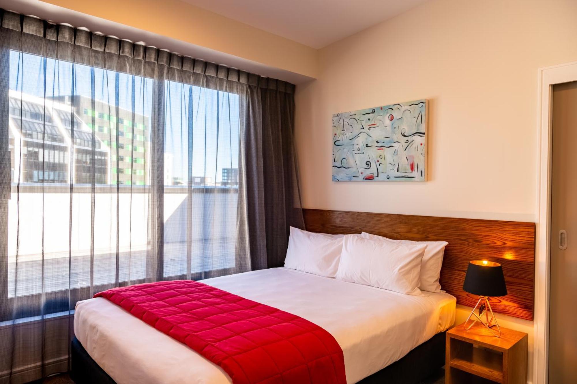Boulcott Suites Wellington Kültér fotó A bedroom at the hotel