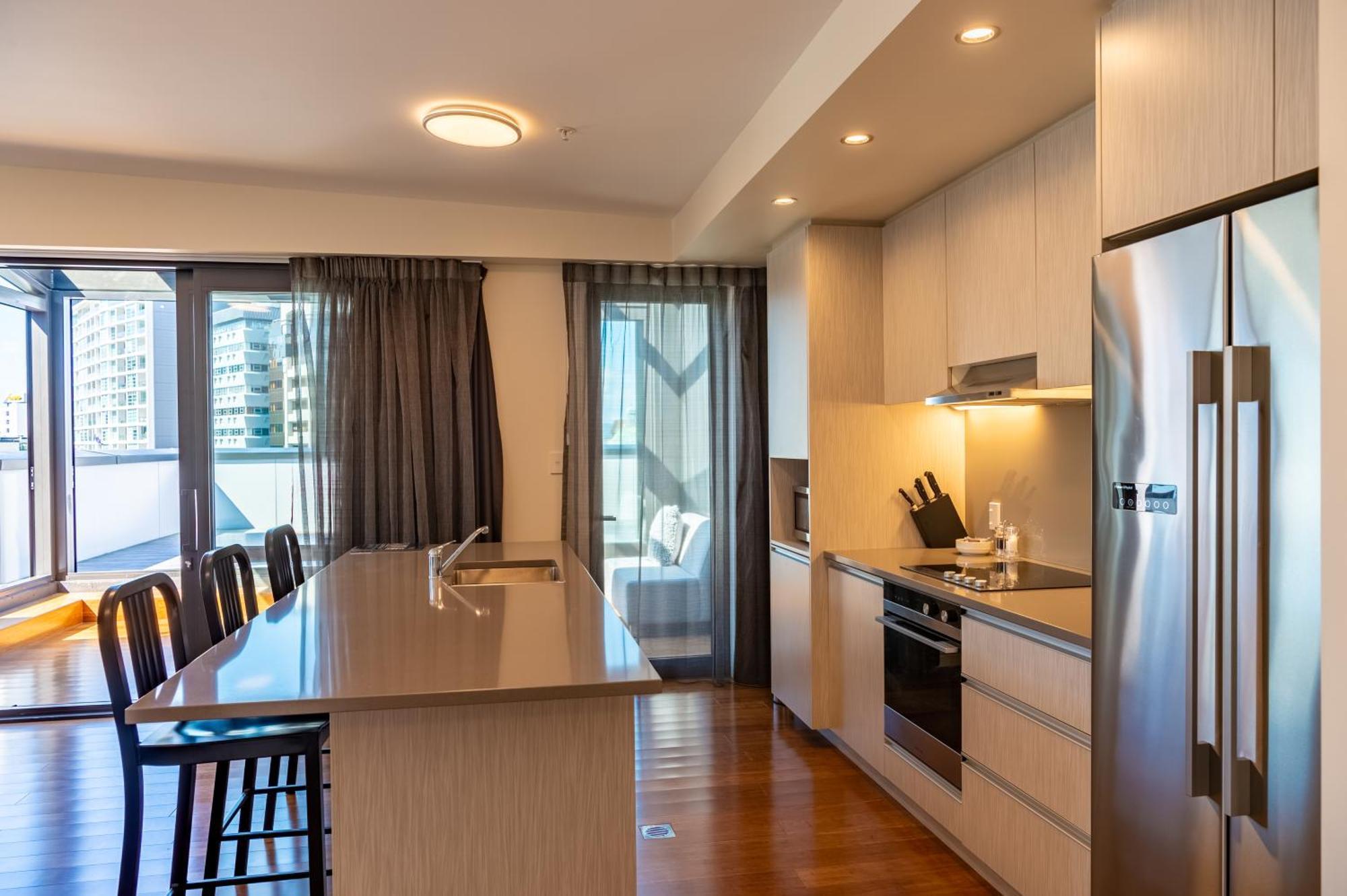 Boulcott Suites Wellington Kültér fotó A kitchen in a typical apartment