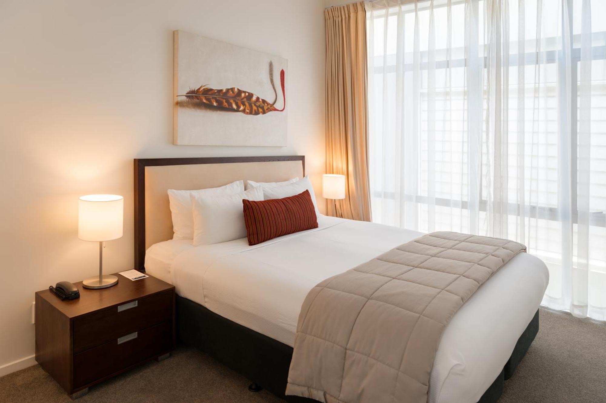 Boulcott Suites Wellington Kültér fotó A bedroom at the hotel