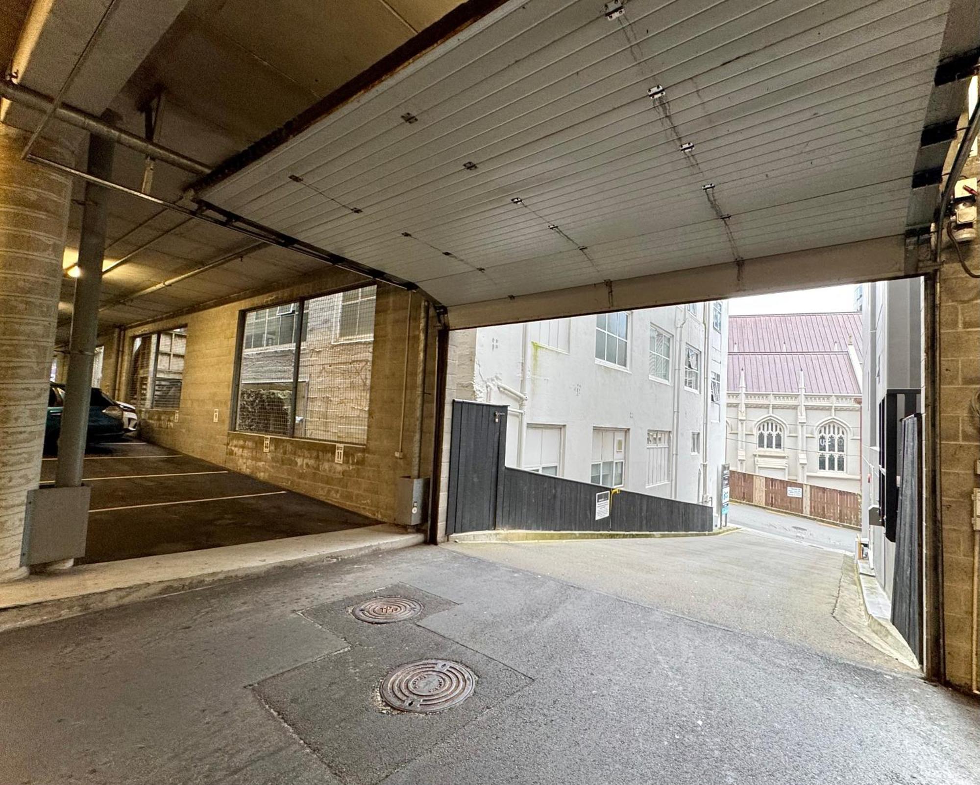 Boulcott Suites Wellington Kültér fotó Entrance to the car park