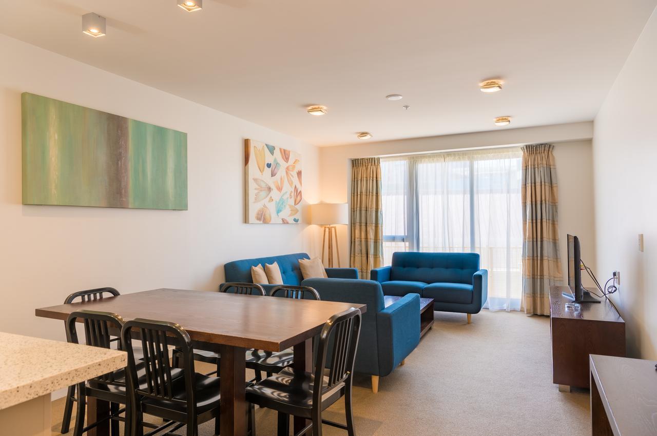 Boulcott Suites Wellington Kültér fotó A typical apartment at the University of Adelaide's Union Hall