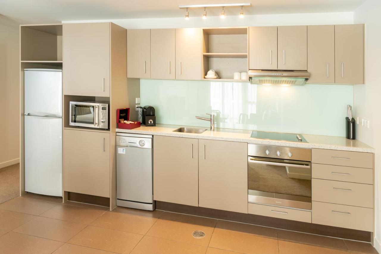 Boulcott Suites Wellington Kültér fotó A typical kitchen